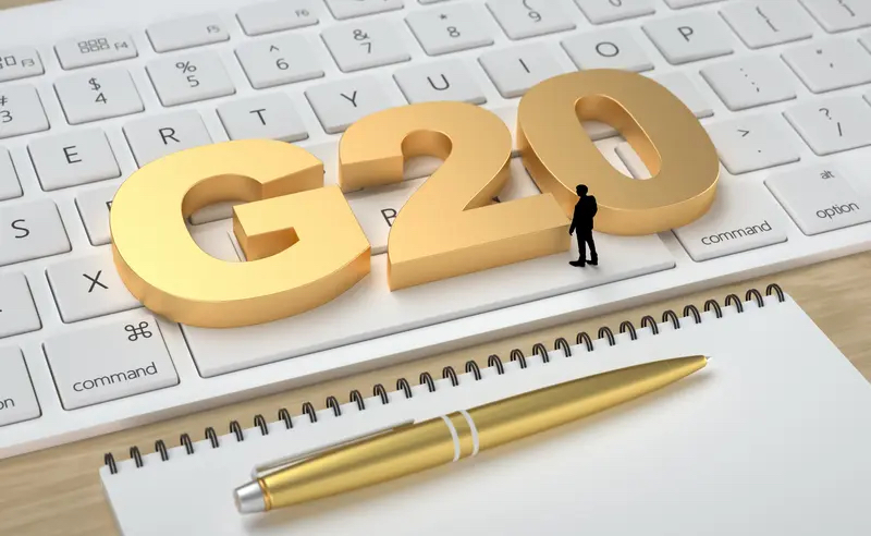 G20财长会&34;19：1&34;的实情：俄罗斯根本没有站到美方一边
最近网上热传G20财长会“19比1，中国一票否决公报”的说法，起初我也错以为俄罗斯同意了美方的方案，这里把几个关键误区理清楚。
第一，G20实行协商一致的议事规则，根本没有正式投票的环节。所谓“19国达成共识”不过是美方单方面对外放出的宣传