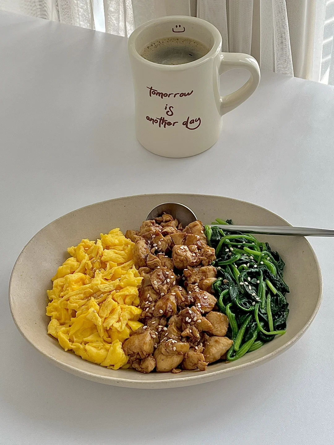 ☀️周末德一人食早午餐｜低卡三色鸡肉盖饭😋