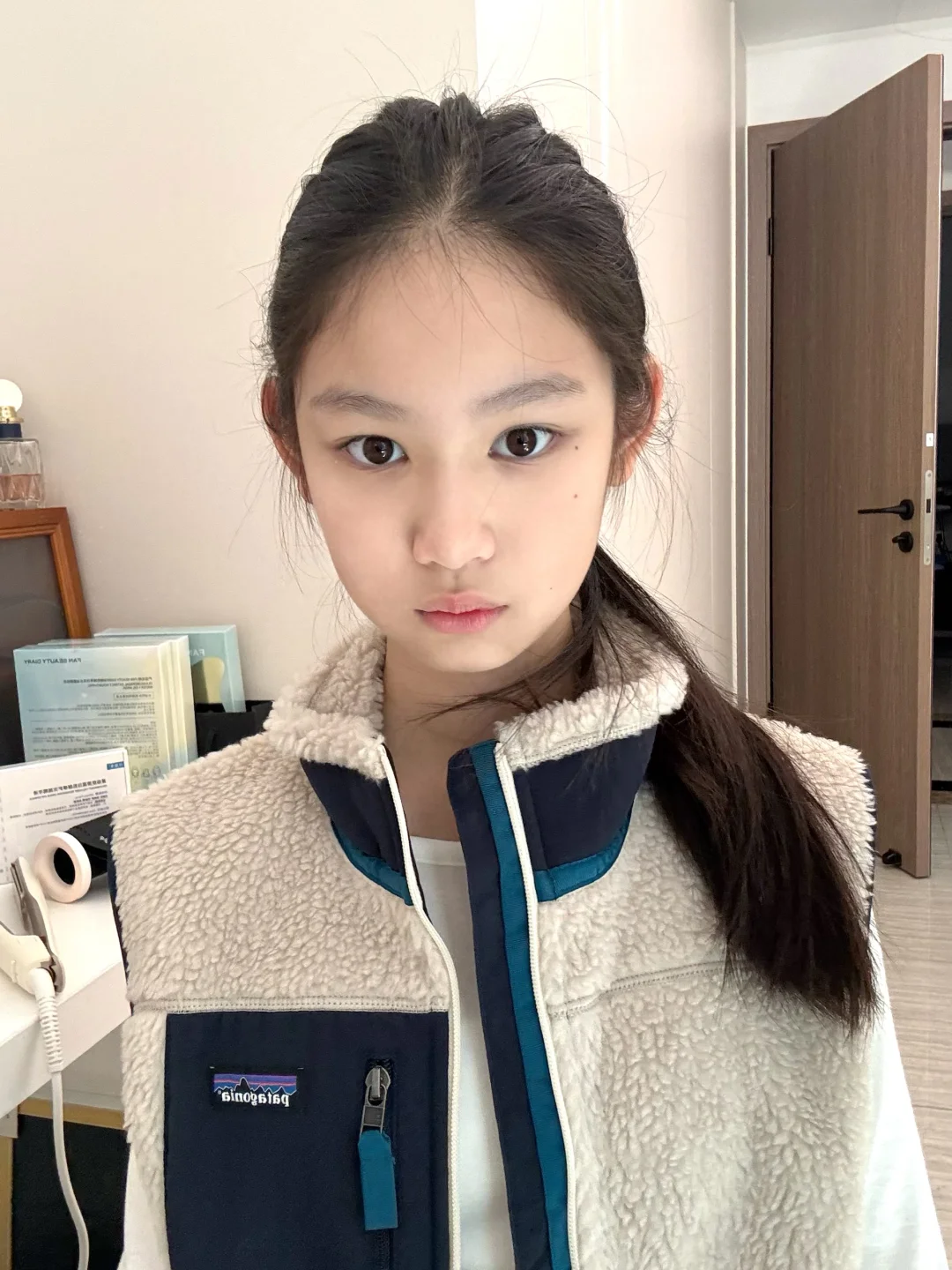 好流畅的一张脸啊