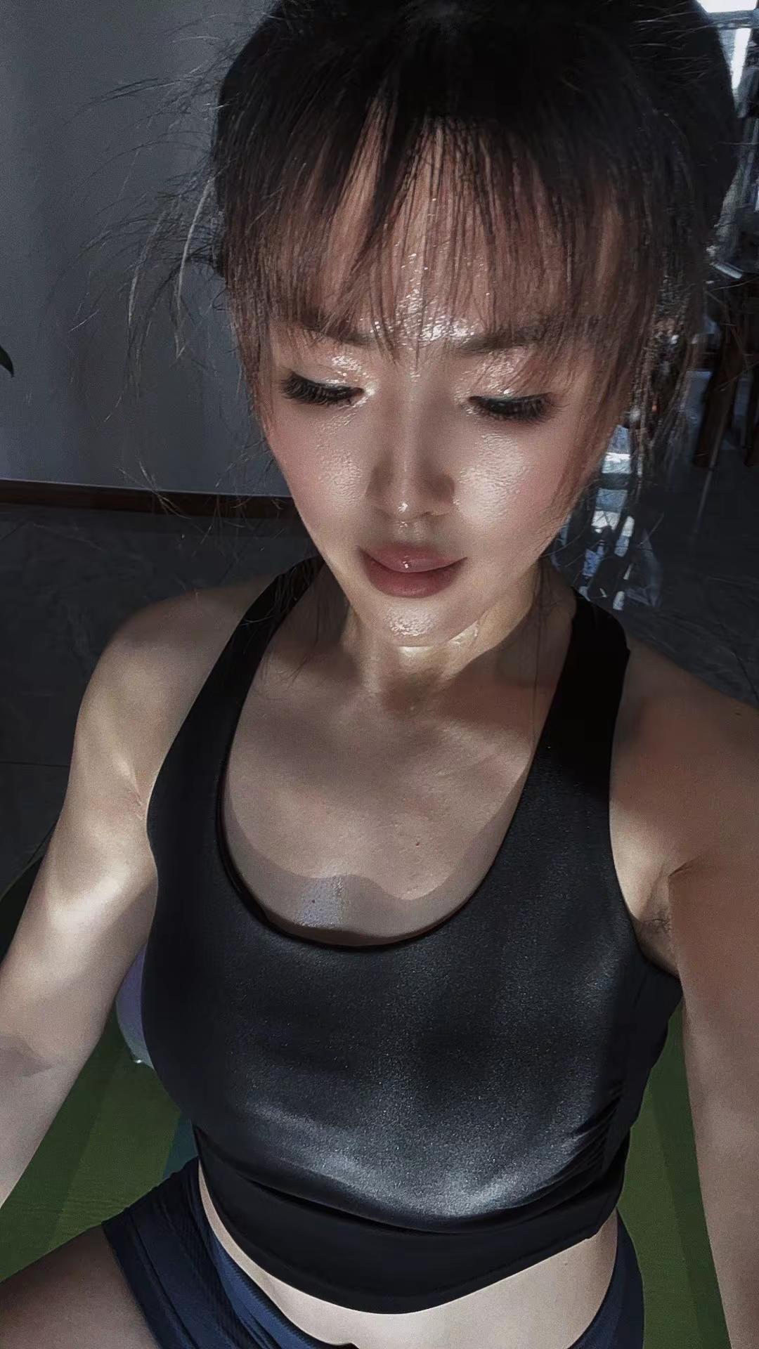 一定要漂亮吗？帅一点可不可以…人到中年发现流的最多的不光是眼泪💧还有...