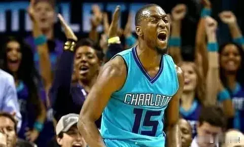 NBA七位现役60分先生，仅两人达成两次以上，每一位都是联盟顶级得分手...