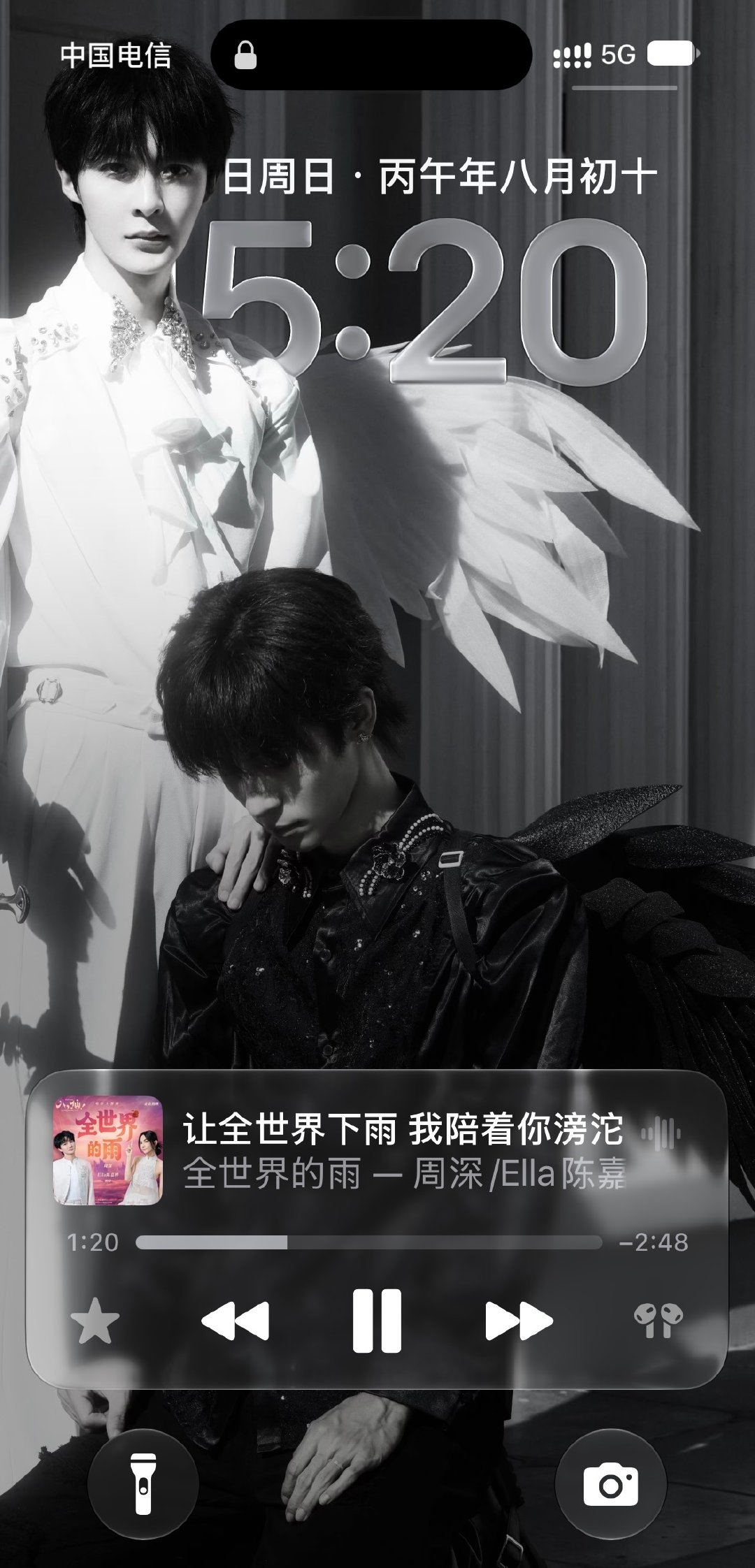#合闫栎色[超话]#  ios27真的很棒啊小14重新焕发生机了（其实只是想po下家产锁屏）🩵🩵🩵 ​