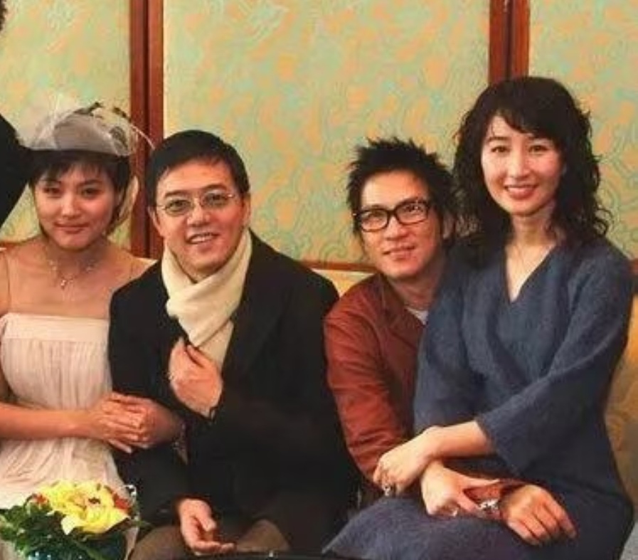 张延结婚的时候，坐在身边的那一对还有多少人能认出来