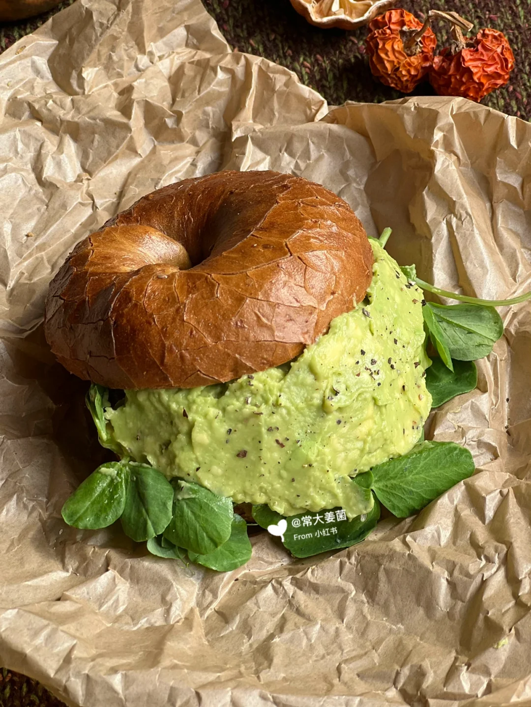 绿野仙踪🍃椒盐牛油果泥🥑贝果三明治