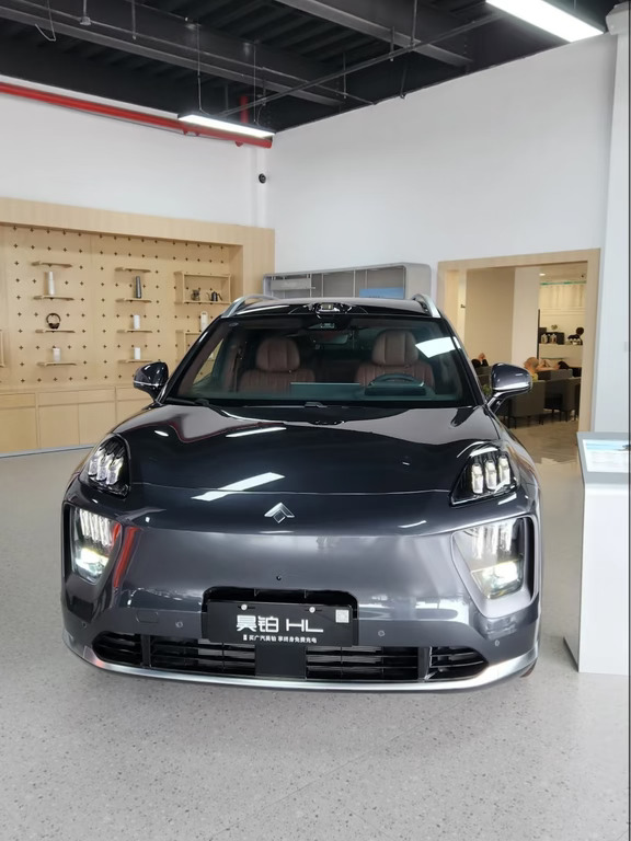 捡漏时机✨昊铂HL清库现车，价格可谈
二十多万看中豪华新能源SUV，可以抓住这波清库机会。
昊铂HL现车逐步减少，部分配色已经断货。
	
双腔空气悬架CDC，底盘舒适性同级出彩。
二排零重力按摩座椅，内饰用料高级，纯电/增程两种动力可选。
800V高压快充、激光雷达智驾全部标配。
首任三电终身质保，降低用车顾虑。
	
清库冲量，价格可谈✅
想要切身感受实车质感，欢迎到店品鉴。
真心意向不要持续观望，现车卖一台少一台。
需要了解库存行情，滴滴#昊铂 #昊铂HL