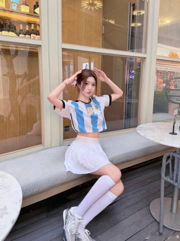 ⚽️越来越精彩咯<br />  大家看球了嘛<br />     （一...