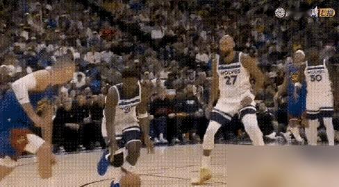 约基奇假摔还看人下菜？对着100公斤的哈登一碰就飞，遇上83公斤的华子...