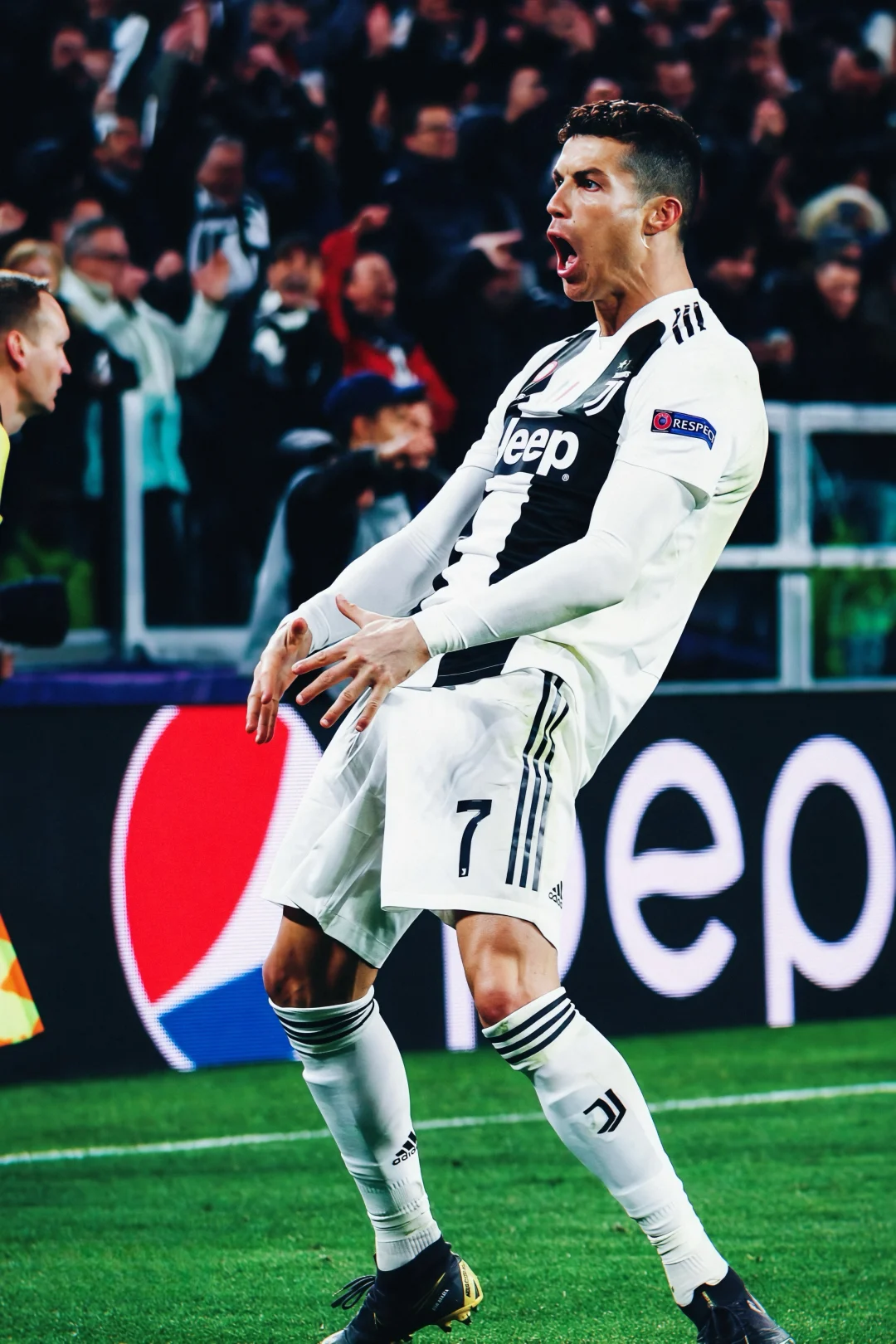 C罗欧冠逆转马竞7周年