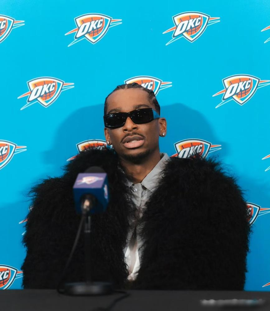 别吹雷霆防守了，这球根本没法看。亚历山大一个人罚球17次，比对面太阳全...