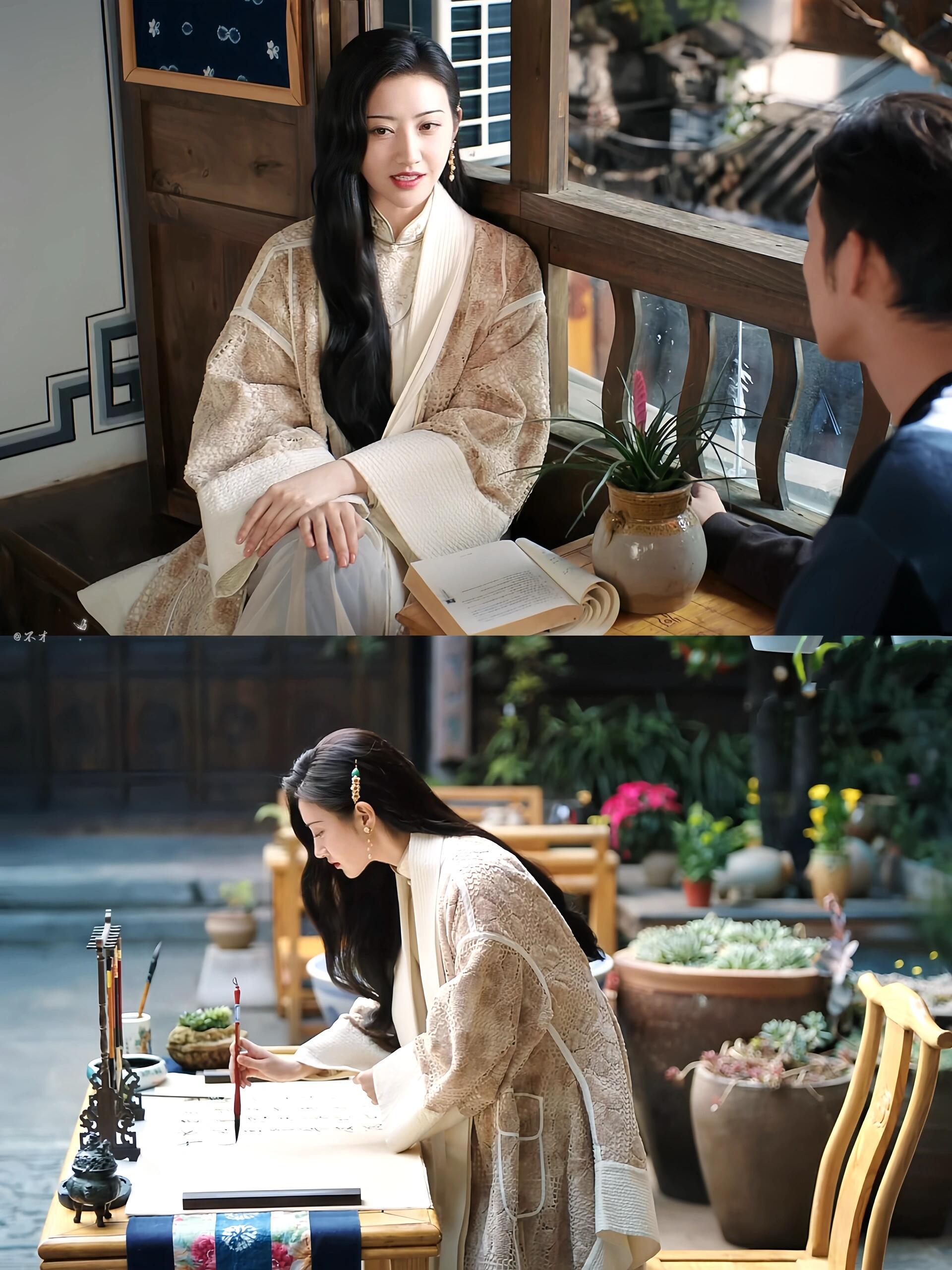 从“司藤”到“沉淀”：一个女演员的两种美
前言：从画报里走出来的“女王”

《司藤》里的景甜，美得像从民国画报里走出来的。

她演的司藤是个千年白藤妖，一集换一套旗袍，细长柳叶眉配正红唇，珍珠耳饰衬着乌发，东方古典的韵致被她穿在身上，袅袅婷婷又带着舍我其谁的冷艳。但景甜没把她演成一个冷冰冰的符号——