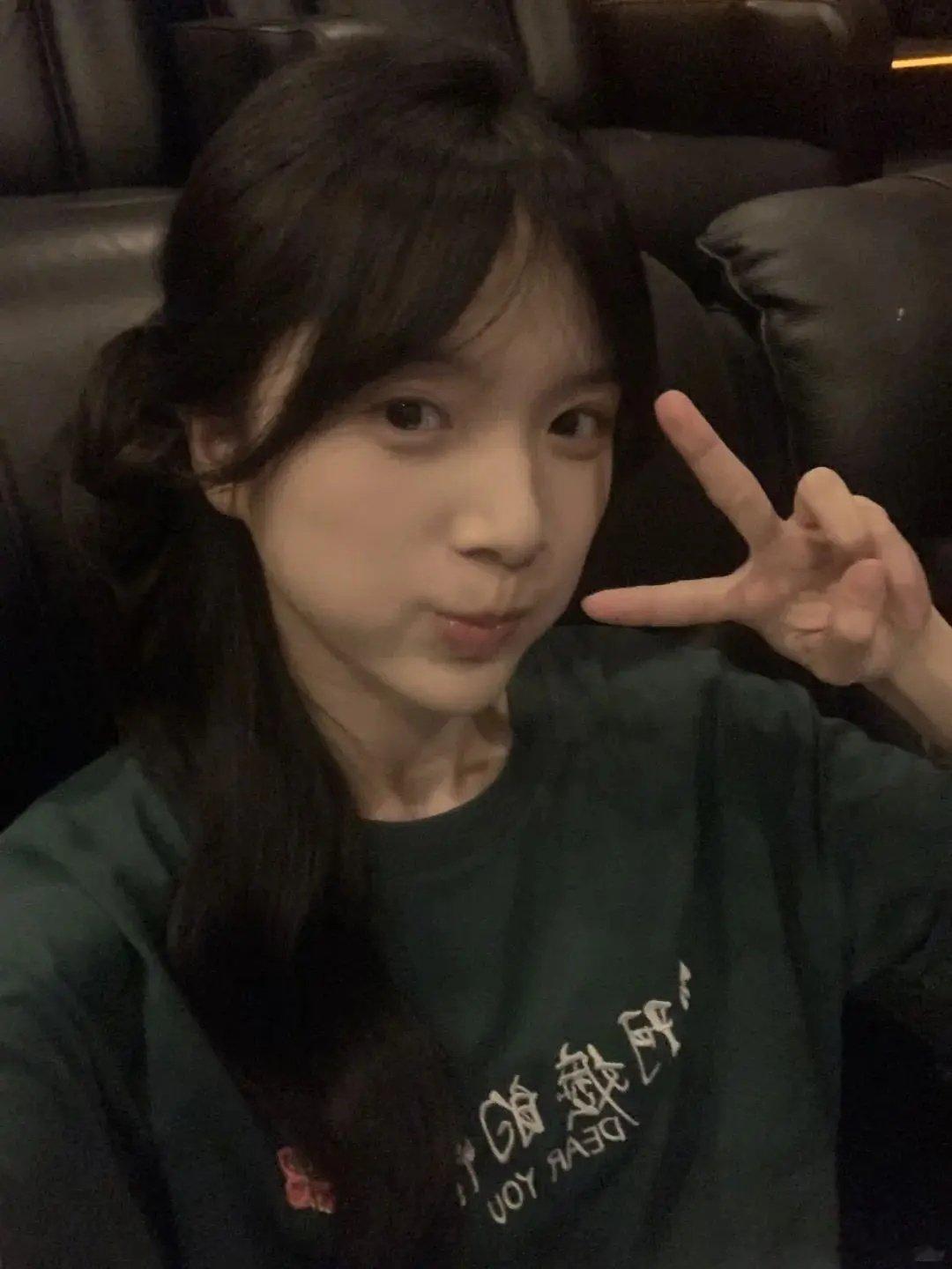 电影小花是不是阿嬷的南枝，李思潼啊？
纯元的话，蒋勤勤吗？
#我们来了阵容配置#其他是谁呢？ 
#2027芒果招商会节目单# ​