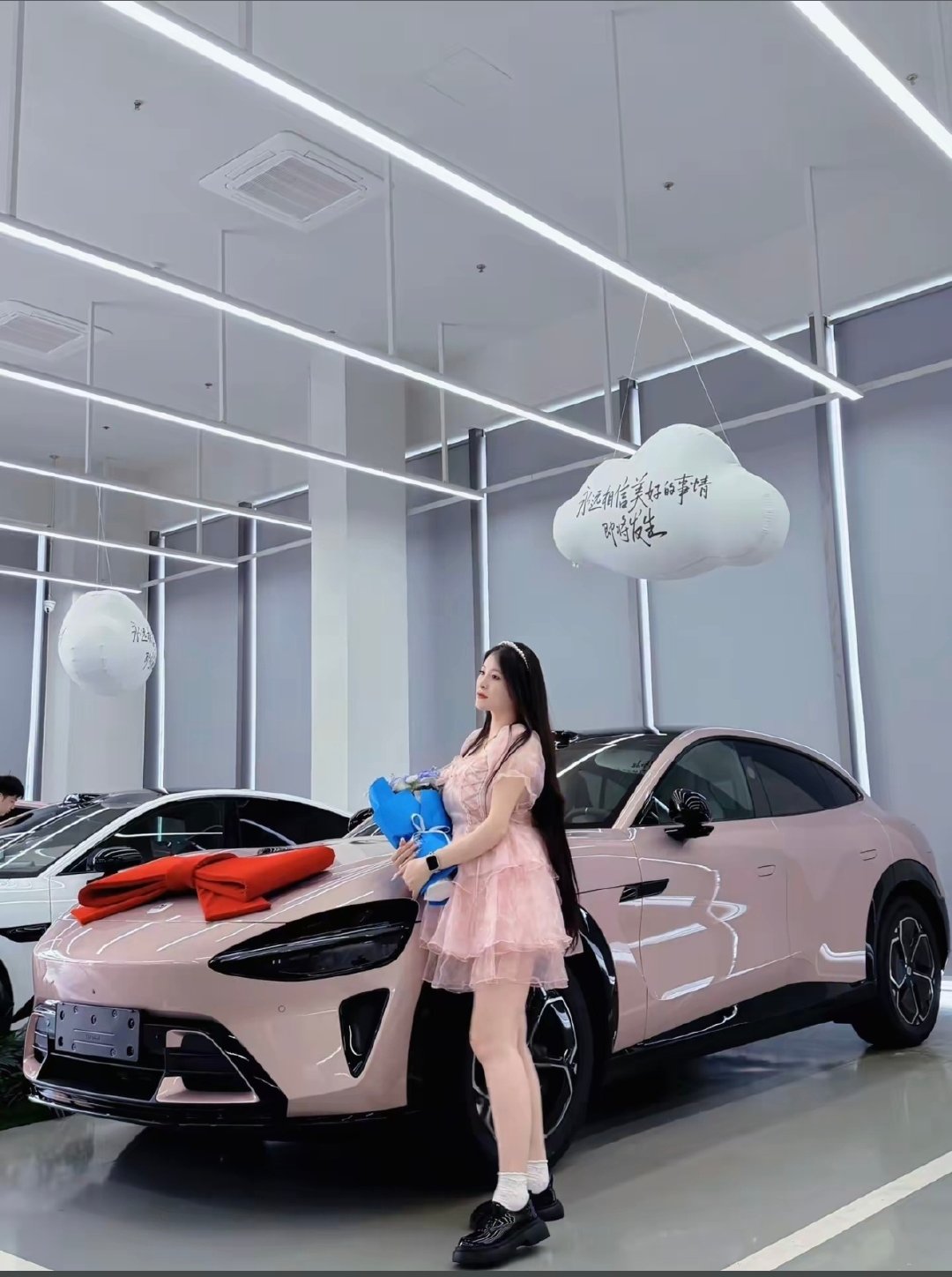 人们常常因为有了小米，而感到幸福~

#小米汽车[超话]# ​