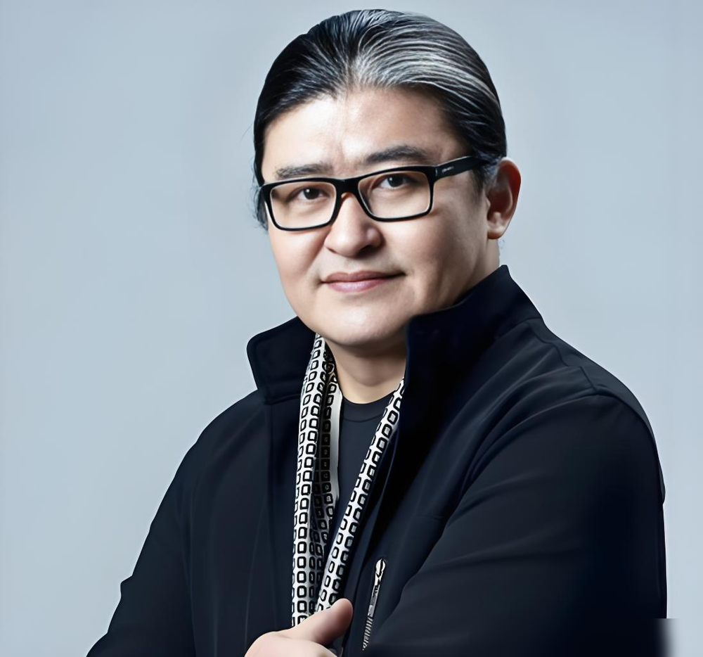 刘欢老师的人物关系。

妻子：卢璐。

原湖南电视台主持人、编导。

相识9天就决定结婚，放到今天，恐怕不少人会劝一句：是不是太快了？可回头看刘欢和卢璐的故事，最值得聊的，恰恰是这9天之后的选择。

1988年，两人相识。刘欢写了《璐璐》送给她，卢璐婚后离开湖南台，到北京生活，一直支持他的事业，也成