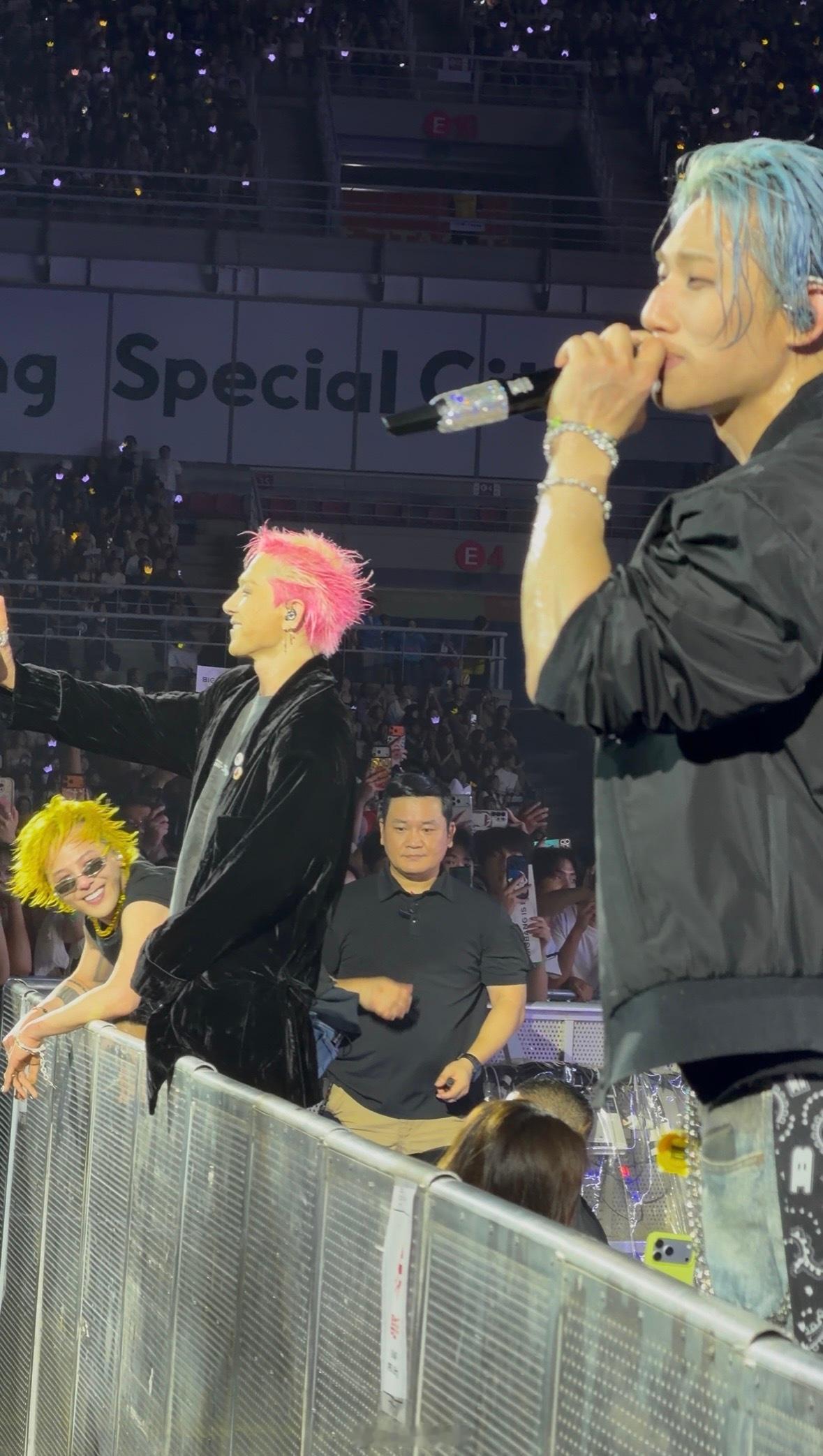 见你们这条路我竟然真的等了十六年
#BIGBANG[超话]# ​