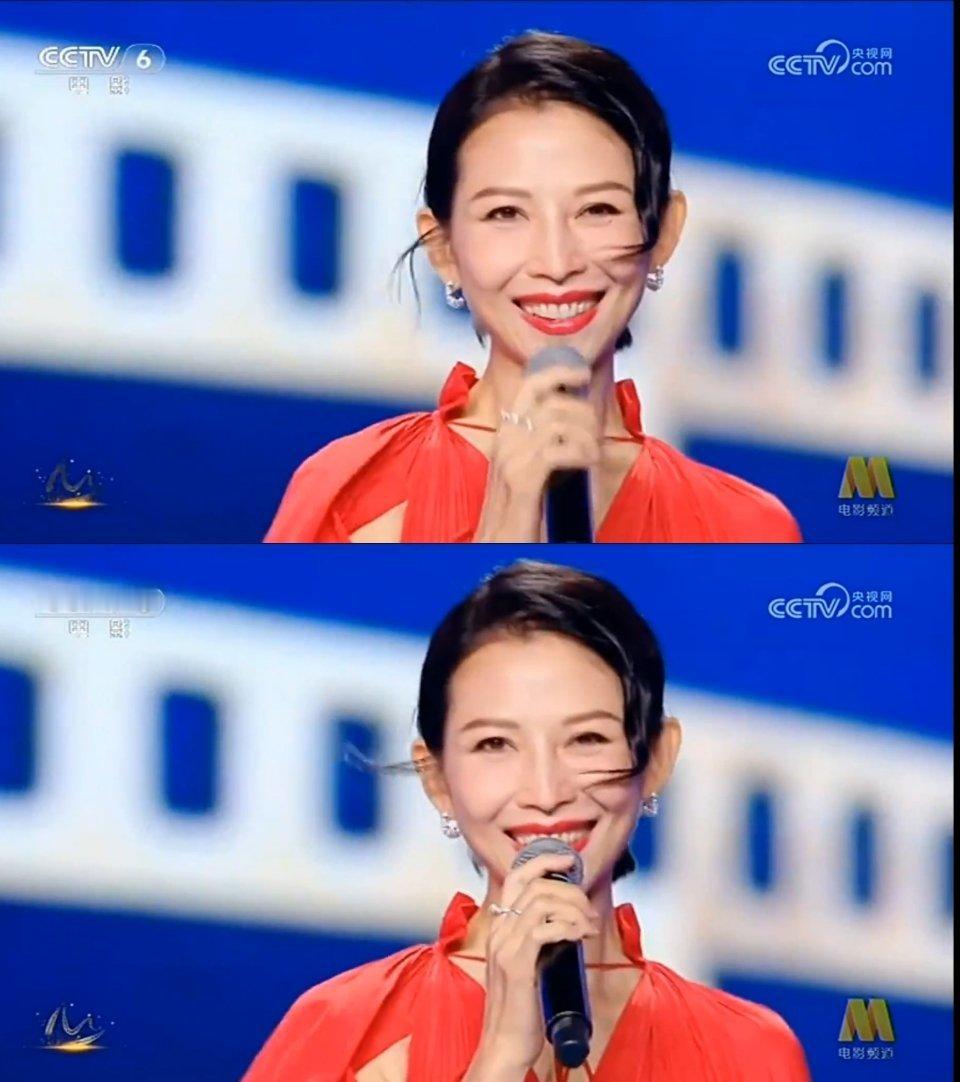 #蔡少芬[超话]# [许愿星]#蔡少芬盛世美颜# 

央视镜头无美颜无滤镜纯生图

👑你猜为什么是那年全港最美

美貌神迹 无需担心 无需精修 ​