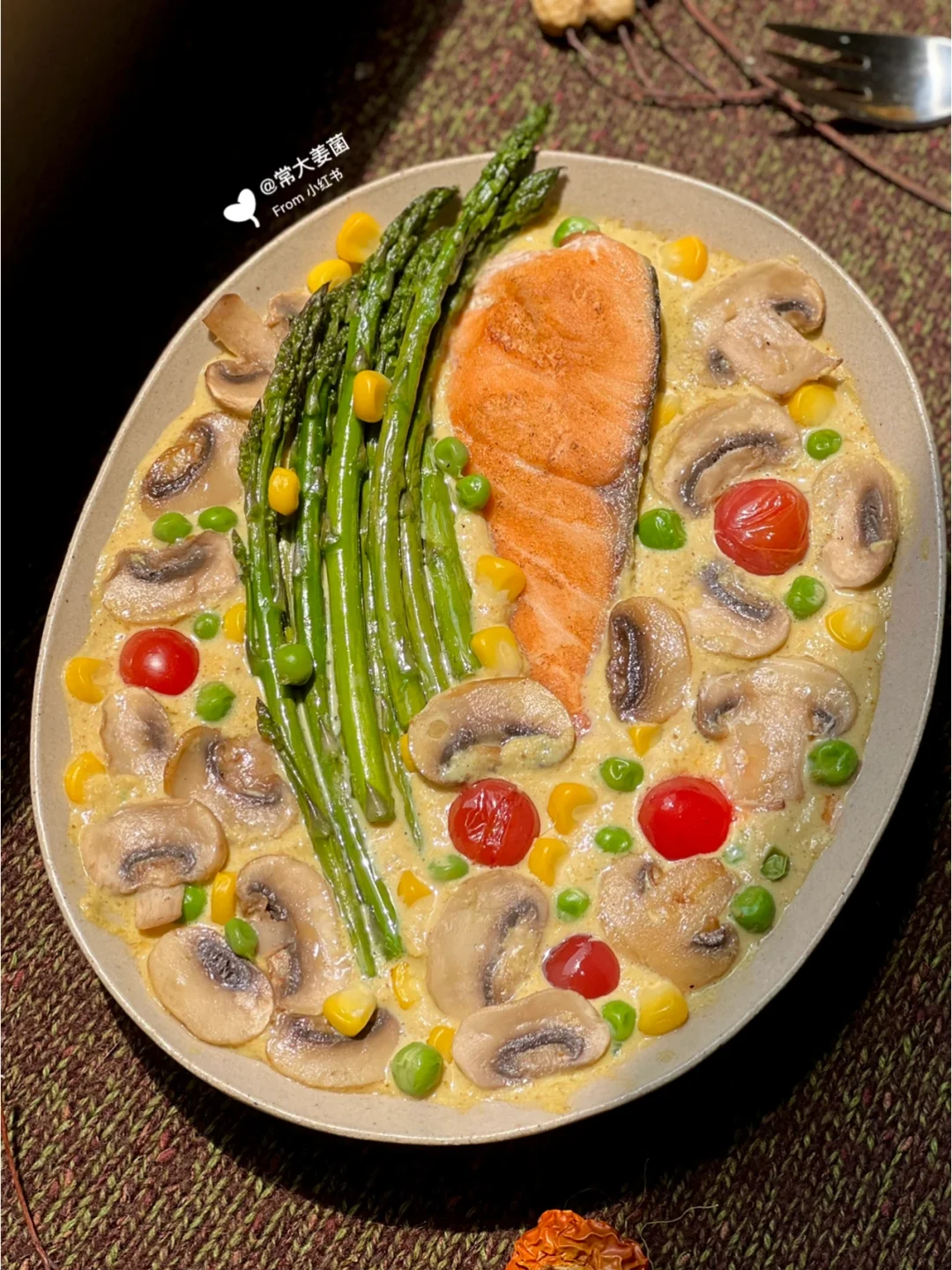 刷脂的快乐！浓郁の玉米杂蔬三文鱼浓汤🌽