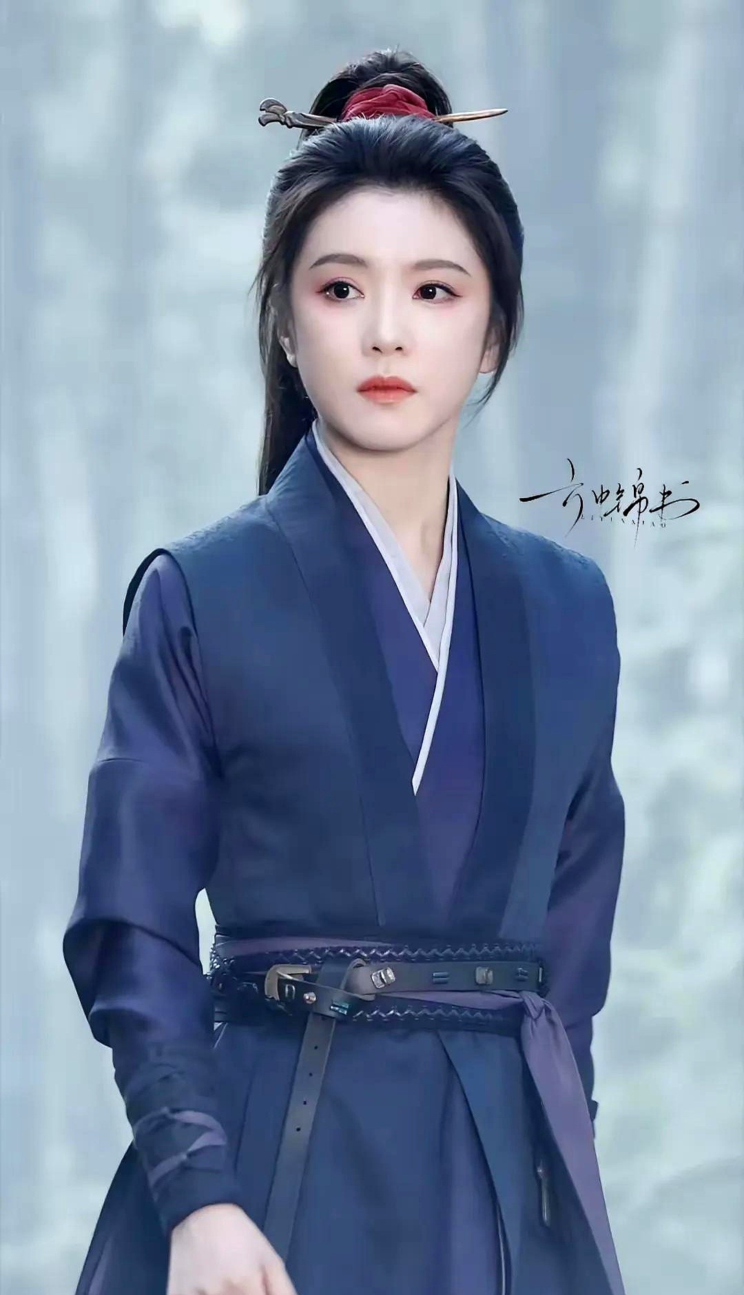 李云霄嗓子不舒服，转头就被传成了抑郁症，这造谣的脑洞也是没谁了。

对演员来说嗓子就是端饭碗的家伙什，这次出状况跟抑郁扯不上半毛钱关系，人脑袋清醒得很。大概率是哪个神经大条的粉丝好心办坏事，送了什么不对付的吃食引起过敏，再搭上这段时间连轴转过度劳累，身体发出了警告。

与其跟着道听途说瞎猜，不如消停