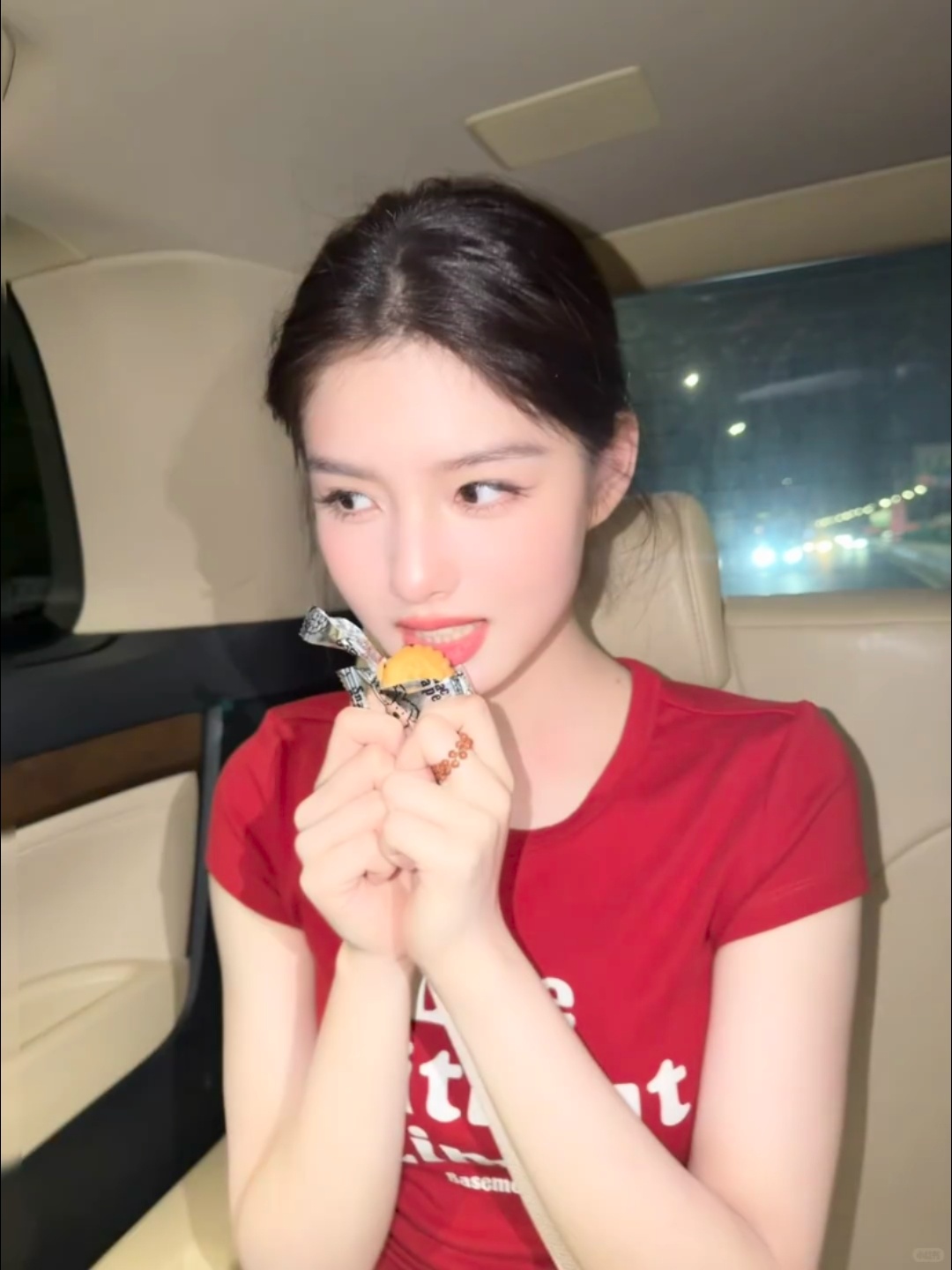 #艾米[超话]#💙 #艾米蓝灵娥# 
【260905】艾米XHS更新图文一则

来信📮❤️

​