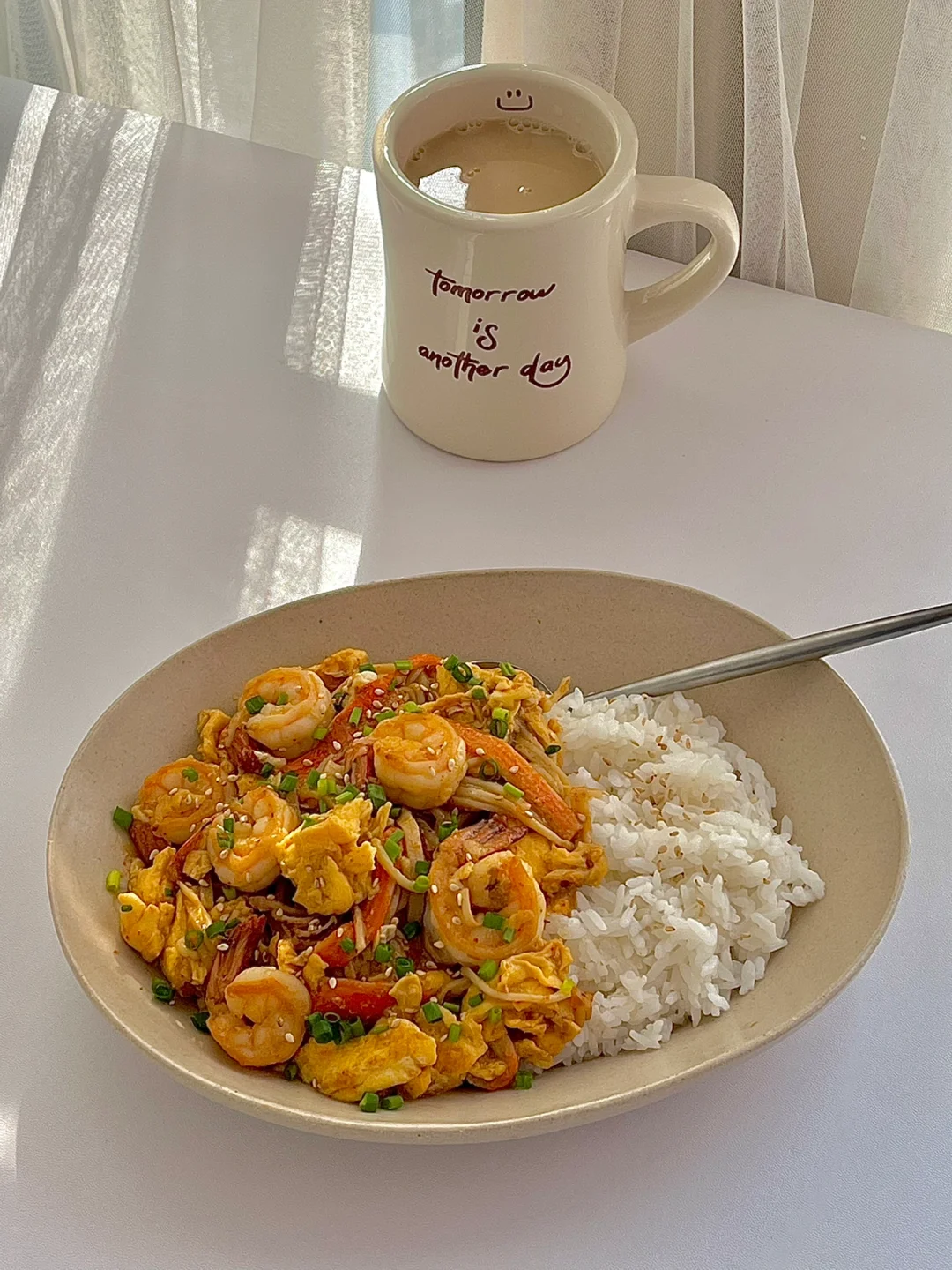 ☀️周末的早午餐｜蟹柳虾仁炒蛋盖饭😋