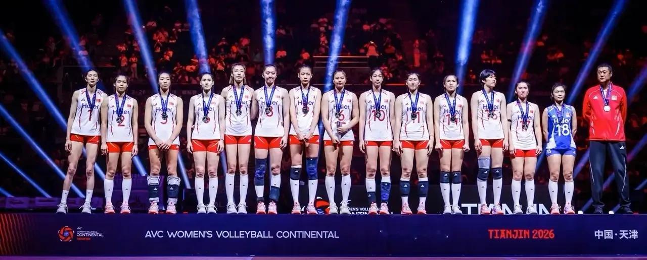 中国女排，这回真不是喊两句“女排精神”就能趟过去的事儿了