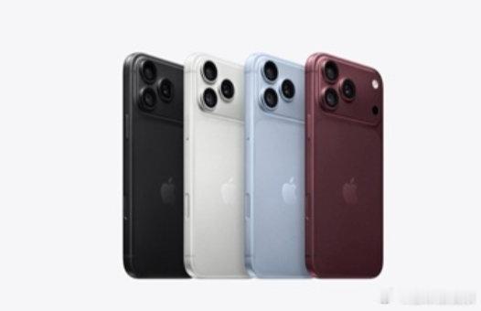 【#iPhone18pro交货周期##iPhone18pro交货周期延长#】9月15日，深水资产管理公司的吉恩·蒙斯特表示，自周末以来，苹果公司的iPhone 18预订等待时间已大幅延长，这一趋势是全球主要市场需求的早期积极信号。蒙斯特表示，在预购开启三天后，八个主要市场的平均交货周期已升至2.6周，较前一天的1.6周进一 ​