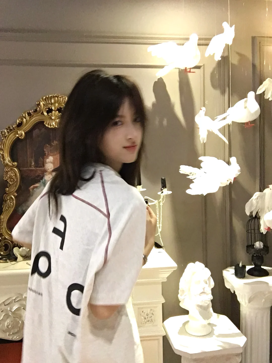 头发好卷(｡ì _ í｡)