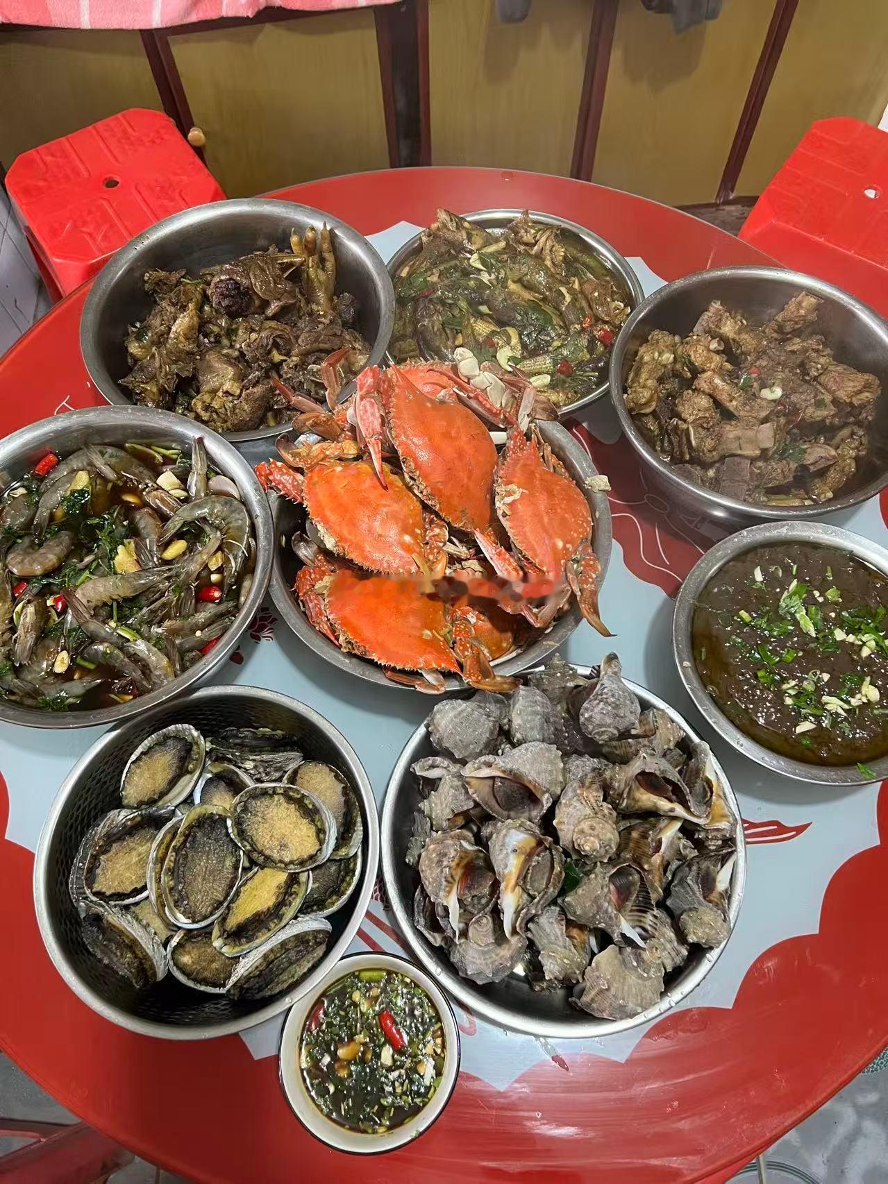 辽宁农村家庭聚餐[嘻嘻] ​​​