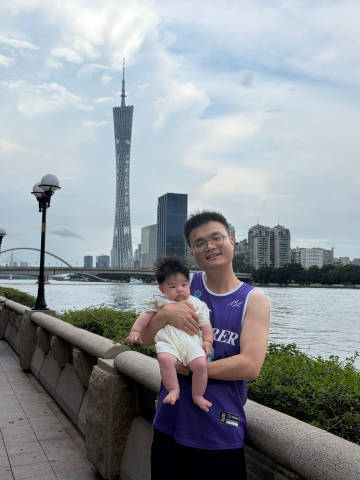开开和广州塔合影留念<span class="url-icon"><i...