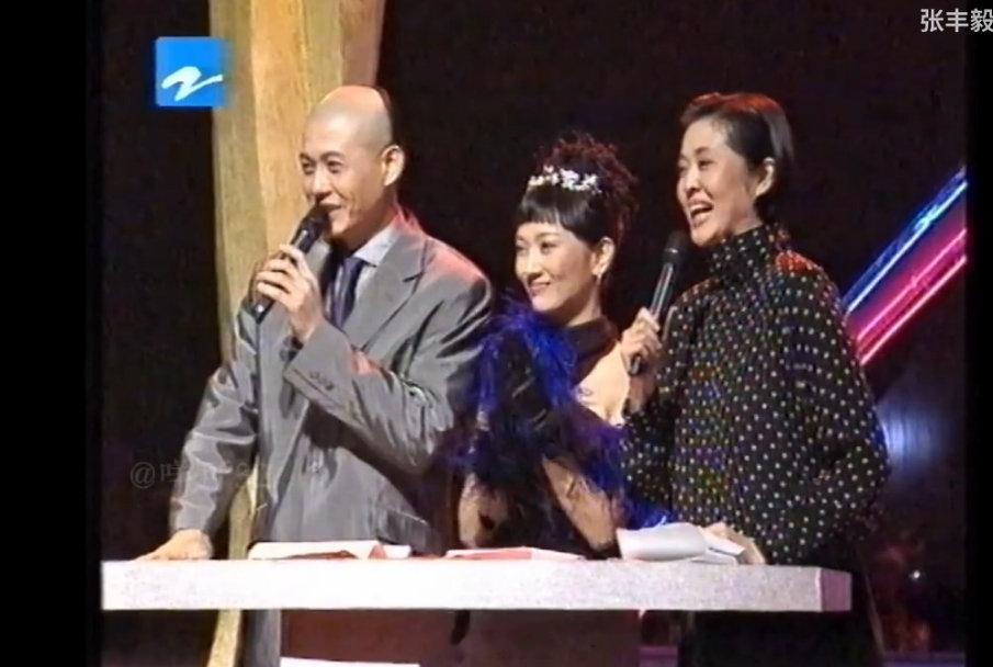赵雅芝倪萍也是1997年就参加了金鹰奖 ​