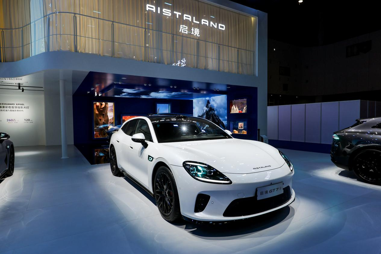 启境成都车展双车齐发，猎装GT7+百变SUV GX7  现场看了GX7...