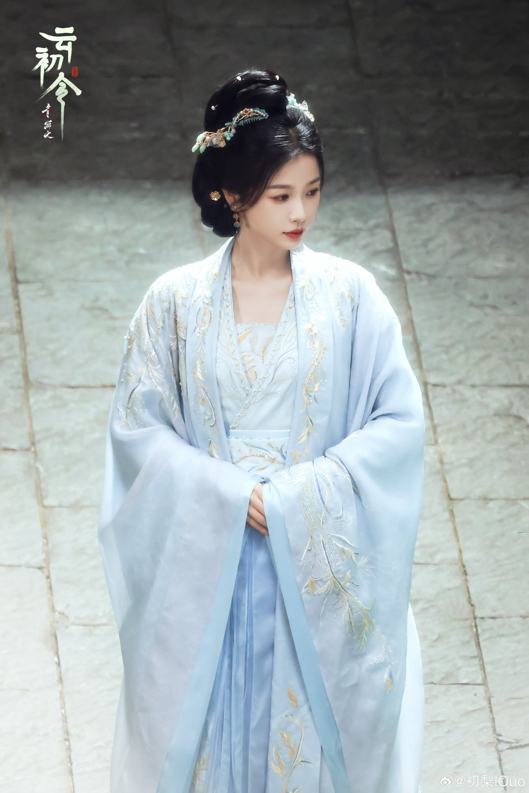 #曝虞书欣主演明月曾照小重山#
虞书欣还要演早八的我。。。。。#云初令##虞书欣云初 ‍# ​