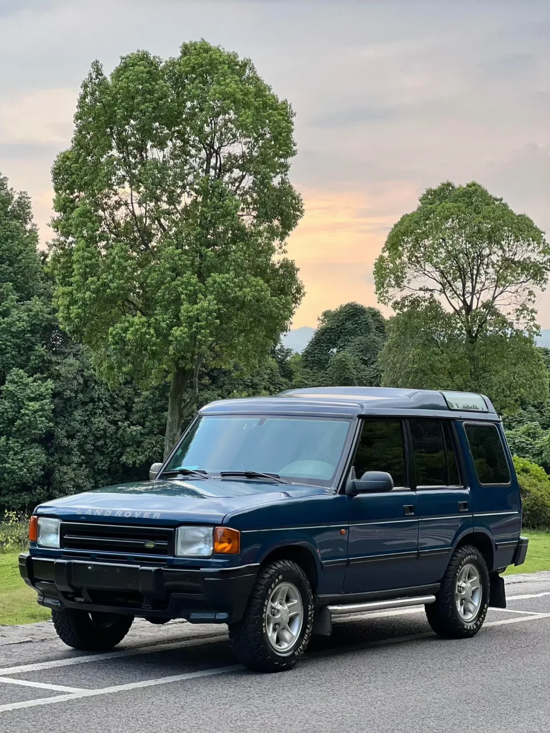 1989款 路虎发现1 serious  4.0V8自动档
1手12万公里实表 