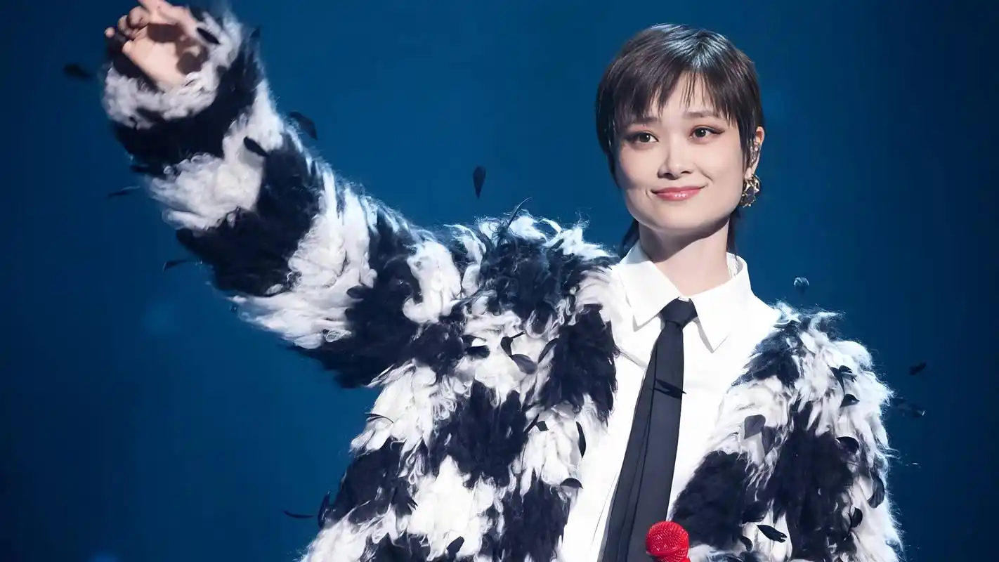 排面拉满！半个娱乐圈奔赴李宇春演唱会，这才是圈内真实好人缘