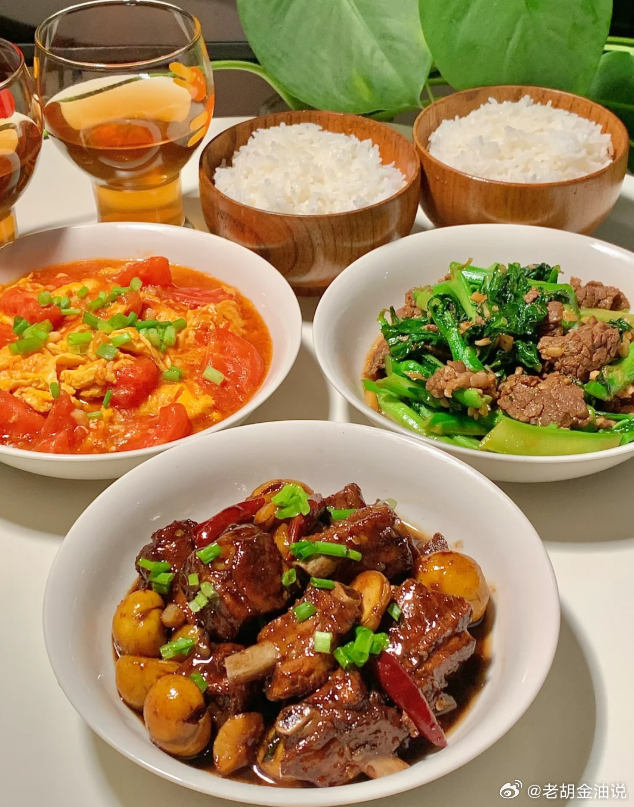 平凡日子里的浪漫，就是和喜欢的人，好好吃每一顿晚饭[心] ​​​