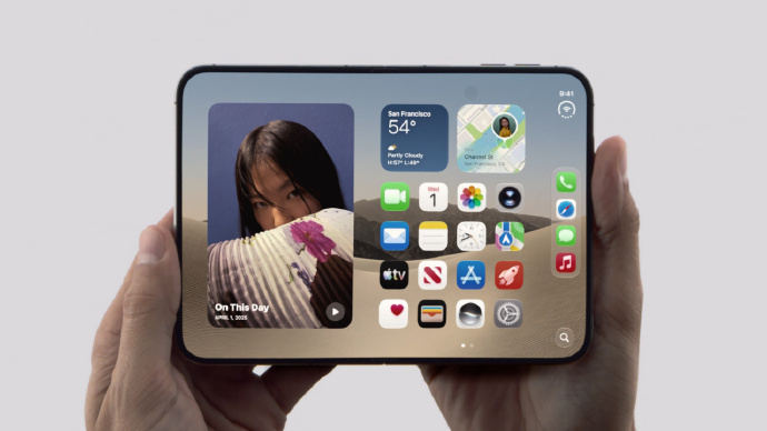 【#iPhoneDuoA股供应商#，多家A股供应商回应iPhoneDuo】
据证券时报报道，北京时间9月10日凌晨，苹果一年一度的秋季新品发布会上，苹果传闻数年的折叠屏手机iPhone Duo正式与公众见面，这也是iPhone诞生以来最大一次形态革新，苹果新任CEO约翰·特努斯也在这场发布会上，完成了上任以来的正式首秀。

随 ​