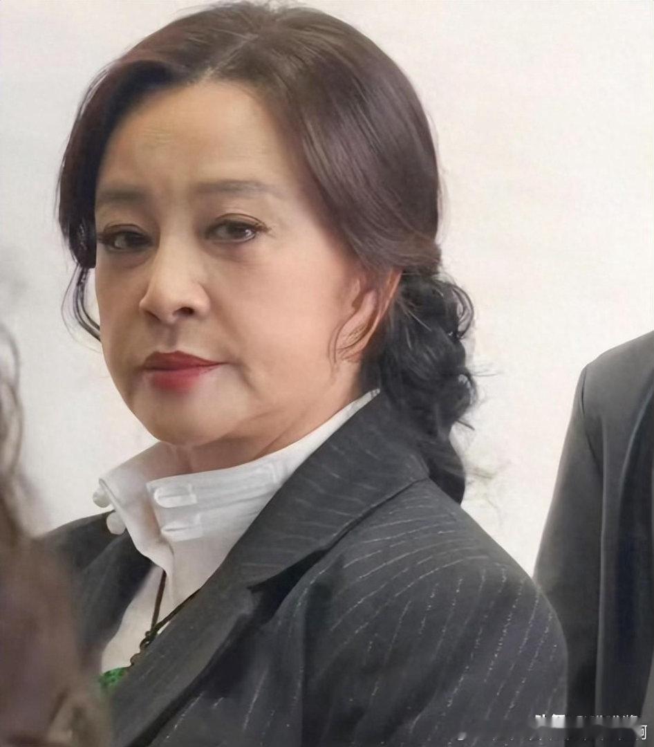 刘晓庆终于判了，结局让人意外，75岁的她终究为自己的“欲望”买单 ​