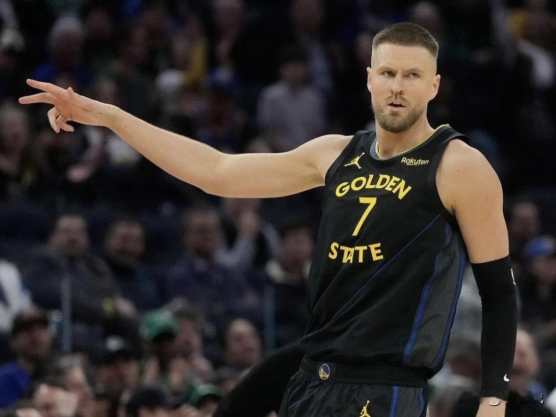 最新官方伤病报告：波津今日可以出战，太阳阿伦复出、马威缺阵！  今日1...