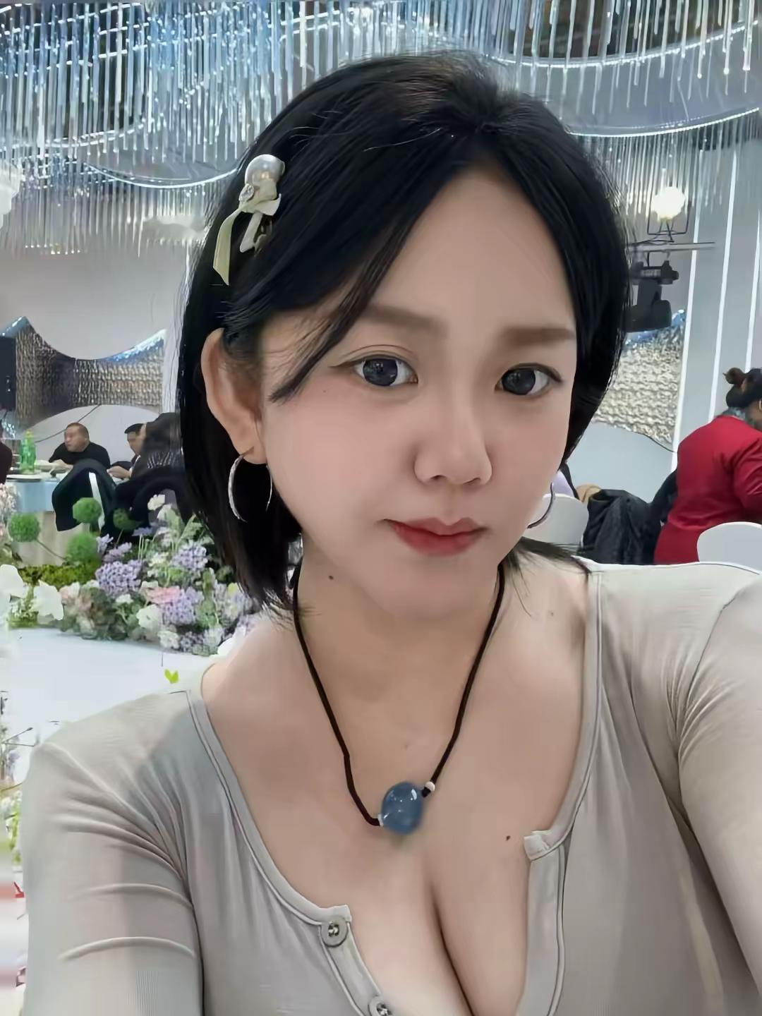 我的性格实在恶劣  但胜在脸实在太乖了