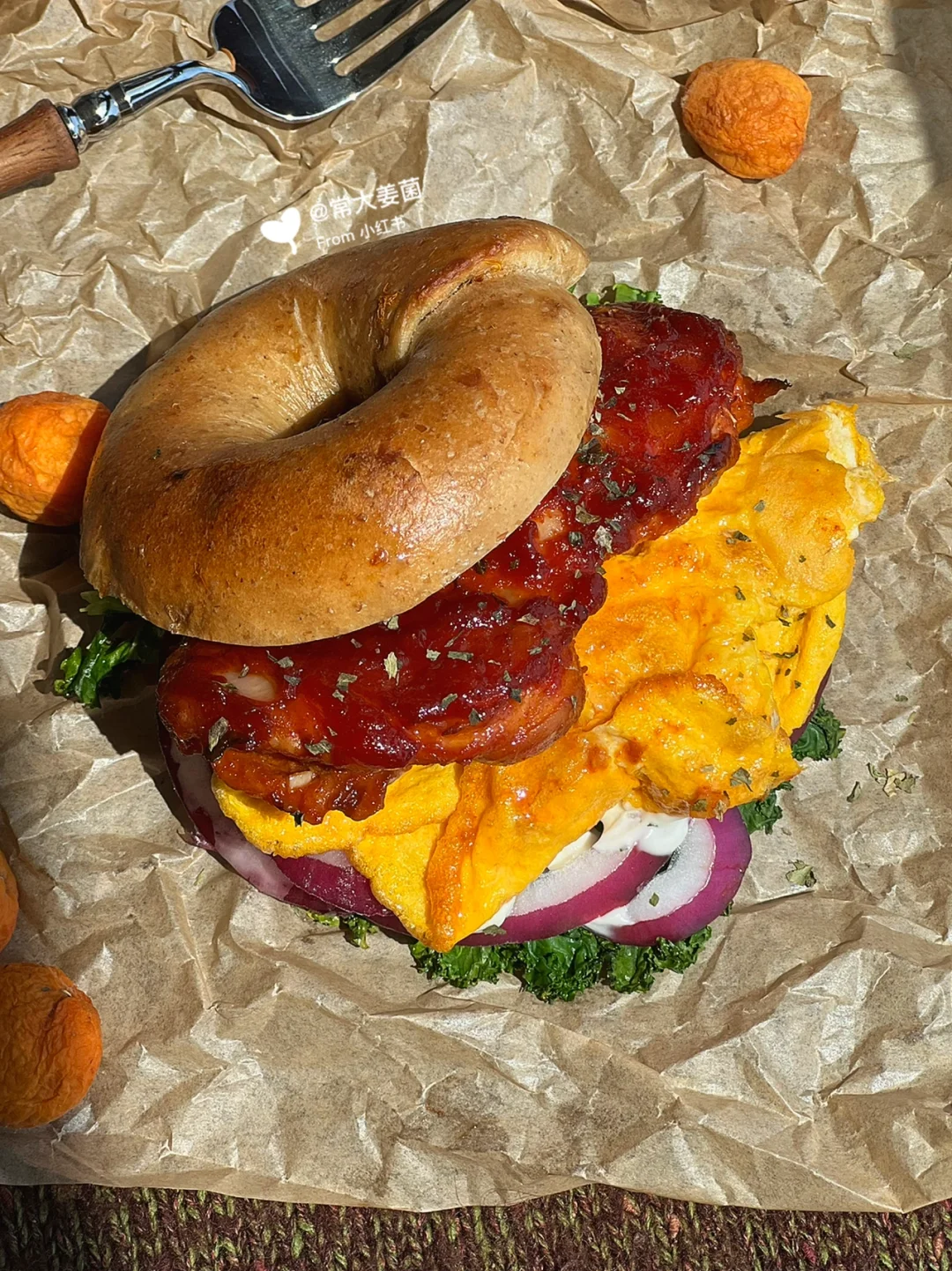 韩式甜辣鸡排滑蛋贝果汉堡🍔🍗是真的绝！