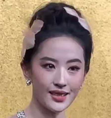 85花杨幂、刘亦菲两位面部生图状态如何？ ​