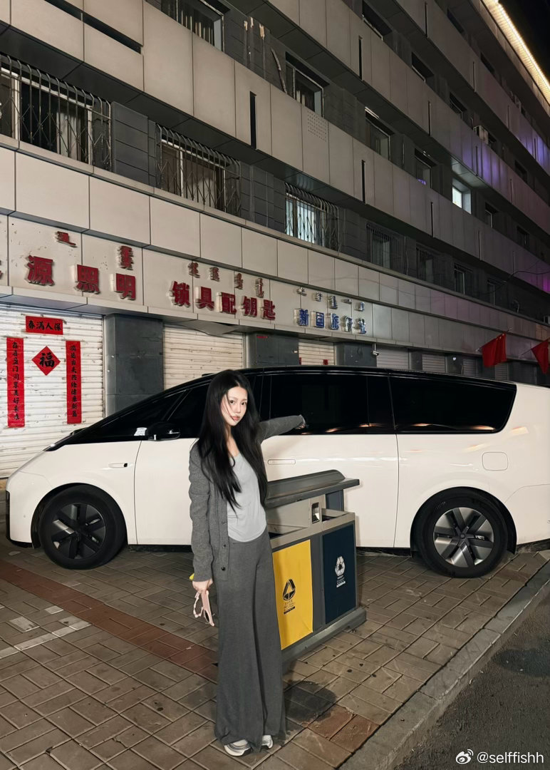 心情不好就去爬坡
哦对了 恭喜我喜提mega ​