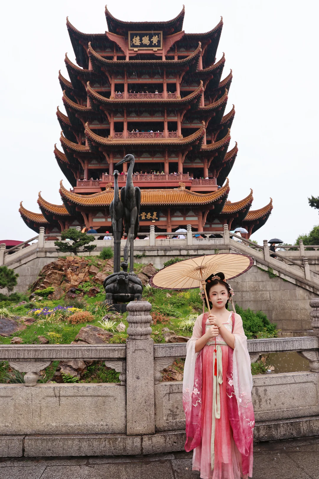 雨落黄鹤，裙袂染诗行｜武汉黄鹤楼旅拍