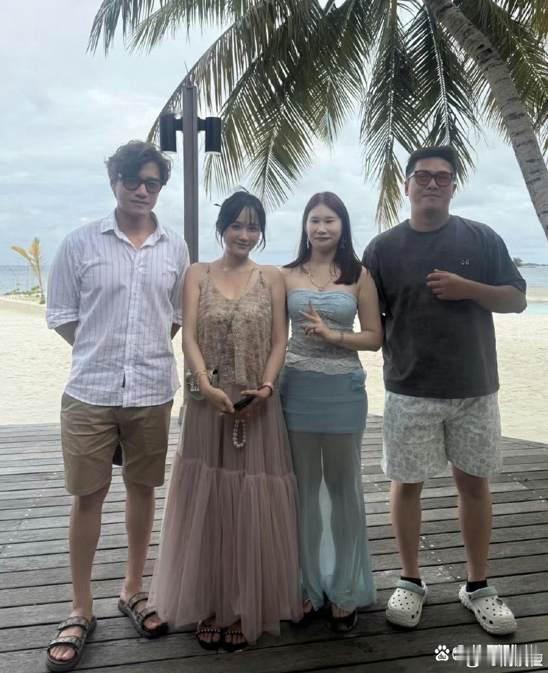 47岁陈乔恩和老公在马代被偶遇，结婚四年享受丁克生活 ​