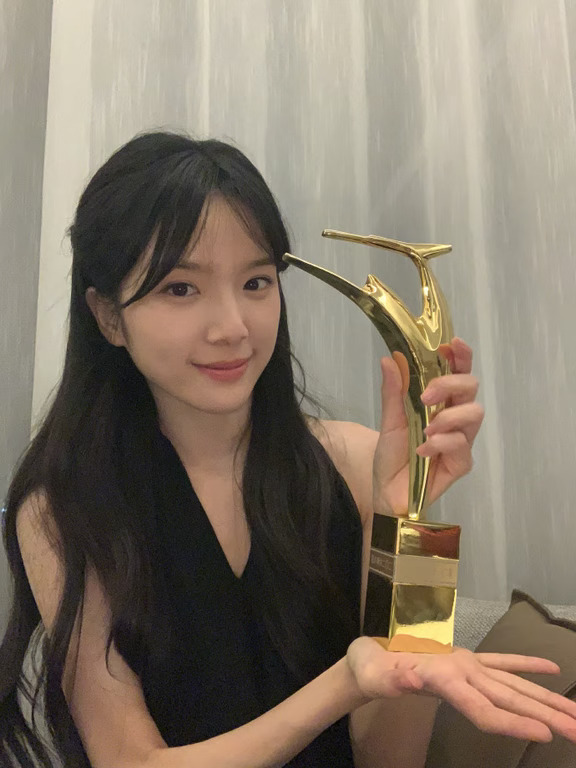 李思潼特别有气质
