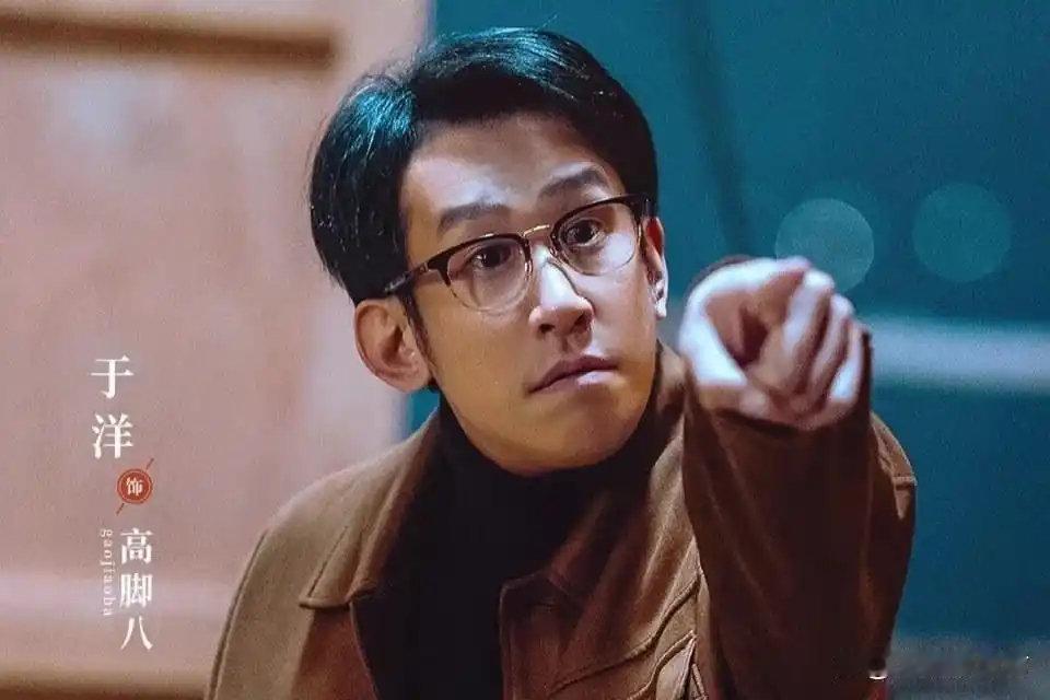 今晚开播！24集黑马剧《喜剧之王》来袭，蒋龙杨超越领衔，黄渤于和伟作配，周星驰站台有爆款潜质 ​