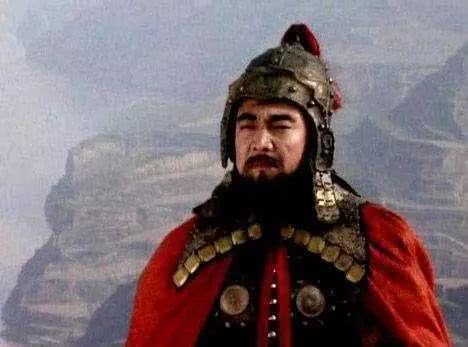 曹操到底有多“好色”？一次冲动，赔上儿子、猛将，还差点丢了天下！

很多人一直以为，曹操最大的失败是赤壁。其实真正让曹操后悔一辈子的，可能根本不是周瑜那把火，而是他自己管不住的欲望。

历史上有个很少被细讲的真相：曹操这个人，能力顶级，但在女人这件事上，是真的吃过血亏。而且这一亏，不只是丢面子那