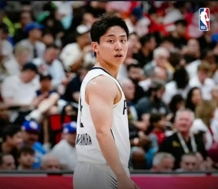 签下日本后卫河村勇辉，合同类型为Exhibit 10训练营合同。达成...