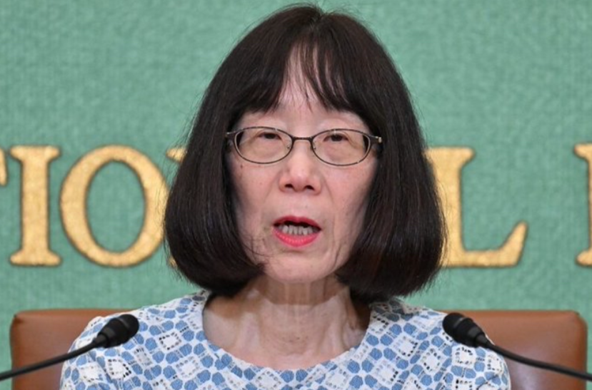 法新社8月20日报道，国际刑事法院（ICC）院长赤根智子因签发对以色列总理内塔尼亚胡的逮捕令，遭到美国制裁。此前，她因为参与签发针对俄总统普京的逮捕令，已经被莫斯科列入通缉名单。如今，同一个法官，同时被美俄两大国盯上，美国自诩“法治灯塔”，却直接对国际司法机构痛下狠手，这件事在整个西方舆论圈都掀起巨