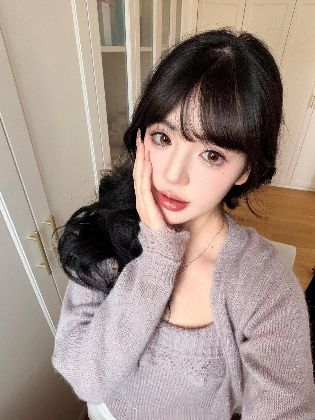 照片里加了什么 好幸福 

#十一出片打卡# #十一接力打卡# ​