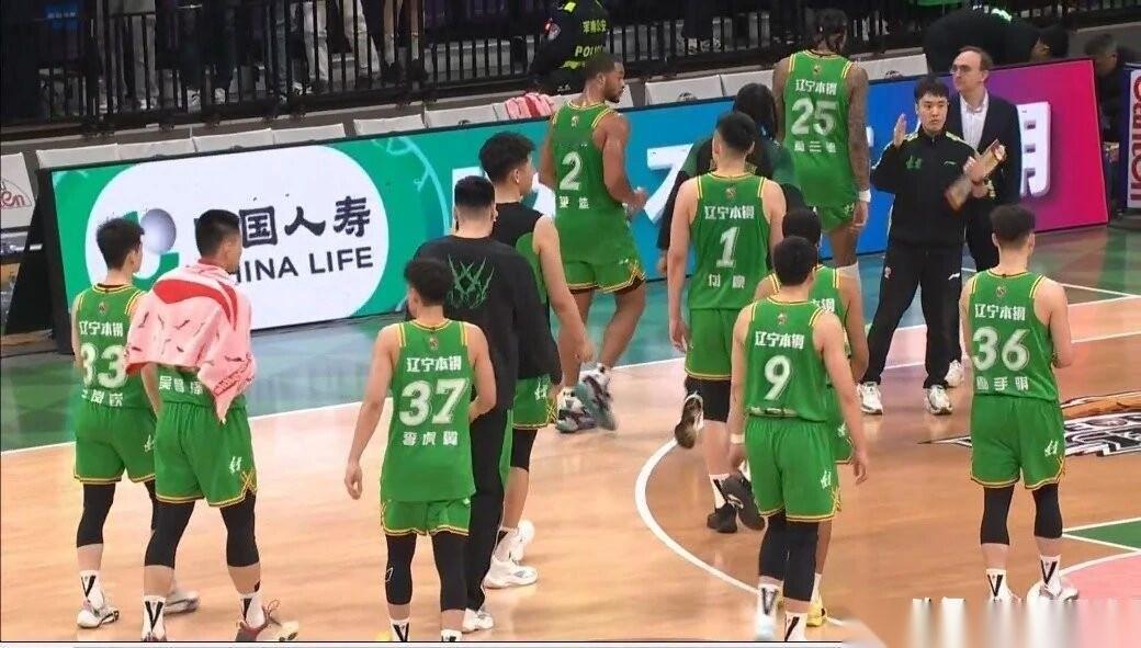 CBA季后赛山东大战辽宁！三大看点！高诗岩霸气表态，杨鸣一针见血 北京...